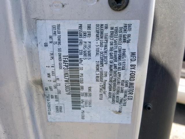 1FAFP31NX7W130379 - 2007 FORD FOCUS ZX3 SILVER photo 10