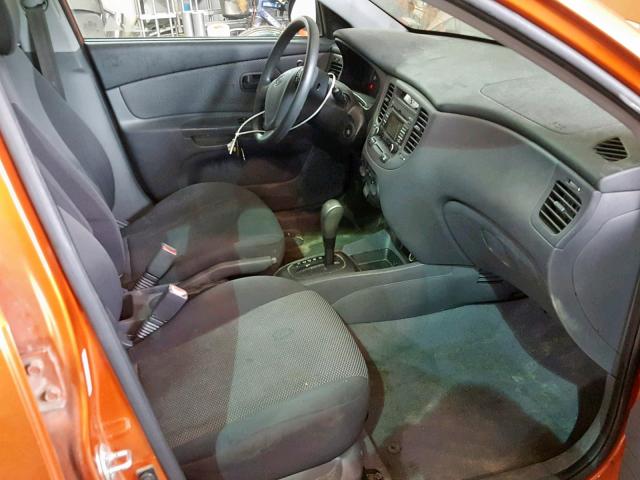 KNADE223296580221 - 2009 KIA RIO BASE ORANGE photo 5