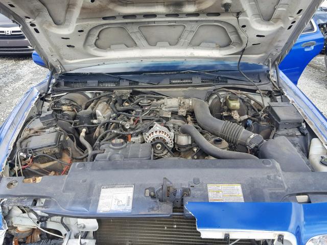 2FAFP71W1YX102282 - 2000 FORD CROWN VICT BLUE photo 7