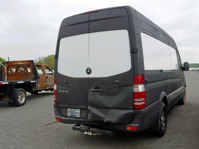 WD0PE845985290071 - 2008 DODGE SPRINTER 2 BLACK photo 4