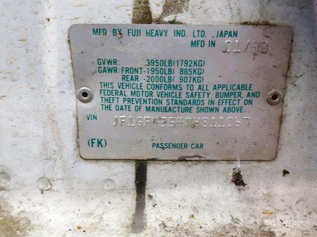 JF1GF4354WH811067 - 1998 SUBARU IMPREZA L WHITE photo 10