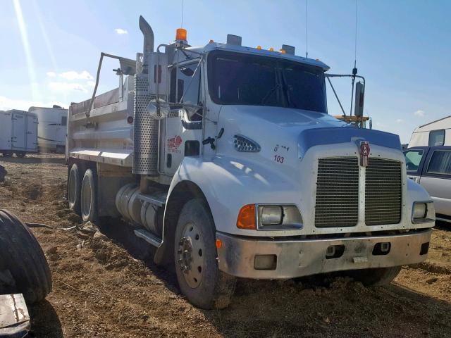 2NKMLD9XX5M975839 - 2005 KENWORTH CONSTRUCTI WHITE photo 1