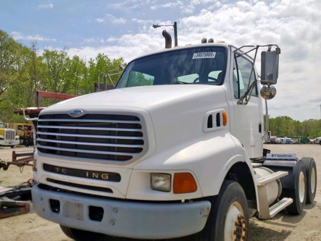 2FWJAZCV25AN65200 - 2005 STERLING TRUCK LT 9500 WHITE photo 2