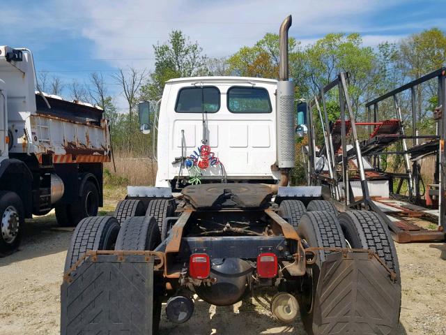 2FWJAZCV25AN65200 - 2005 STERLING TRUCK LT 9500 WHITE photo 6