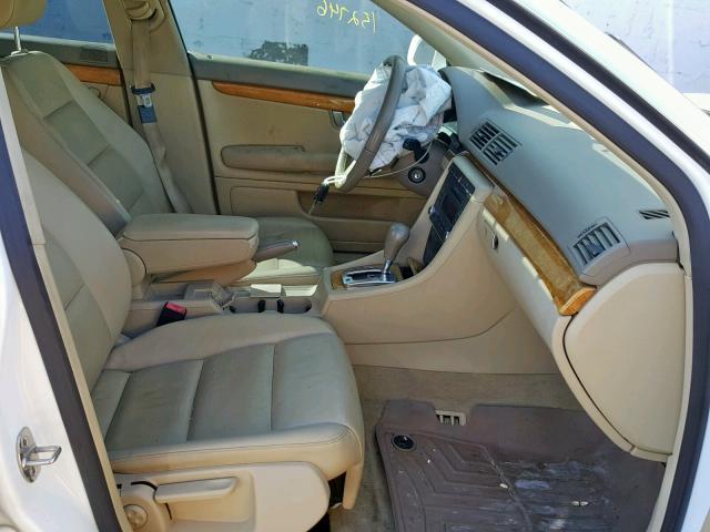 WAUAF78E28A003531 - 2008 AUDI A4 2.0T WHITE photo 5