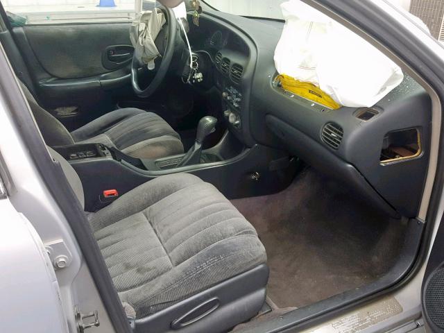 1G2WP52K7WF289132 - 1998 PONTIAC GRAND PRIX 银色 照片 5