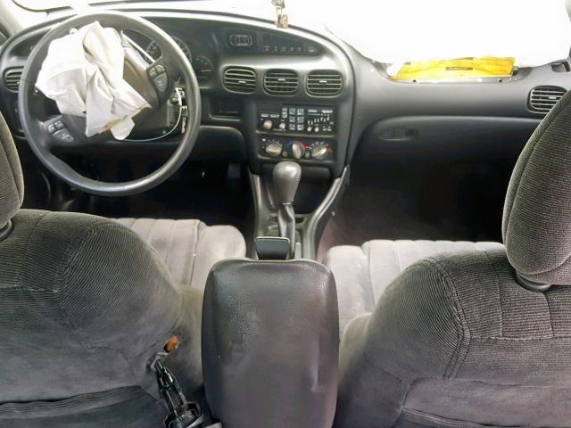 1G2WP52K7WF289132 - 1998 PONTIAC GRAND PRIX 银色 照片 9