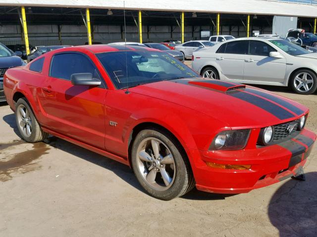 1ZVHT82H675286880 - 2007 FORD MUSTANG GT RED photo 1