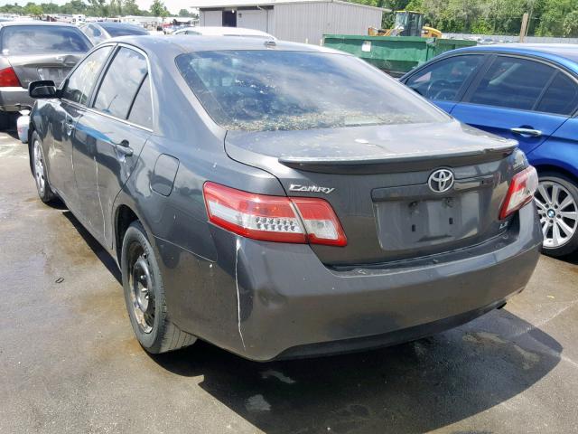 4T4BF3EK5AR004446 - 2010 TOYOTA CAMRY BASE GRAY photo 3