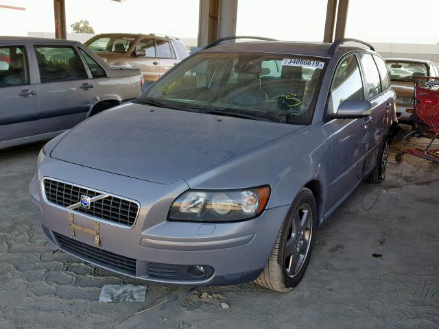 YV1MJ682352080147 - 2005 VOLVO V50 T5 GRAY photo 2