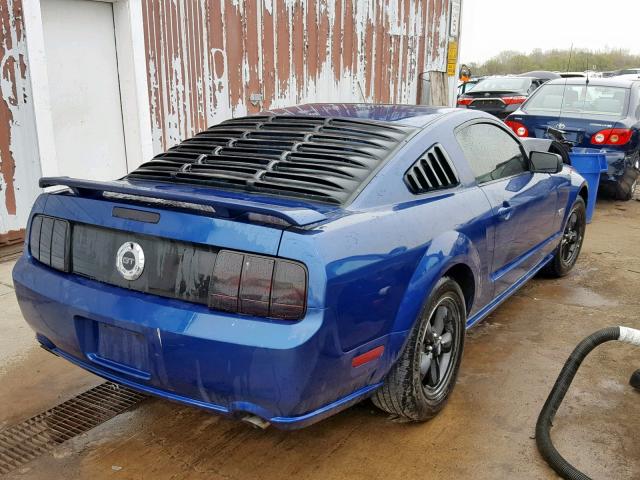 1ZVHT82H475244000 - 2007 FORD MUSTANG GT BLACK photo 4