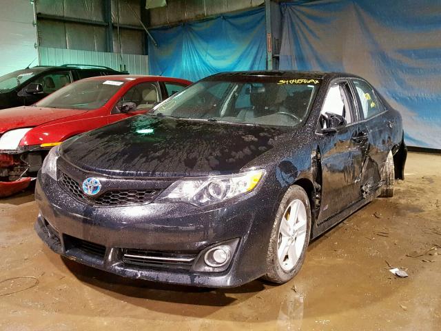 4T1BD1FK5EU134591 - 2014 TOYOTA CAMRY HYBR BLACK photo 2