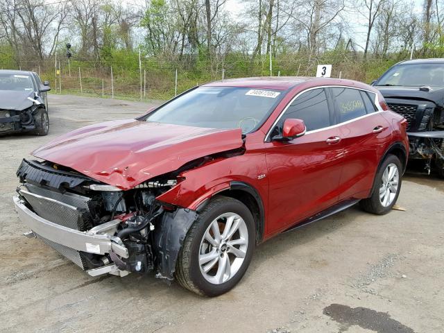 SJKCH5CP2JA057000 - 2018 INFINITI QX30 BASE RED photo 2