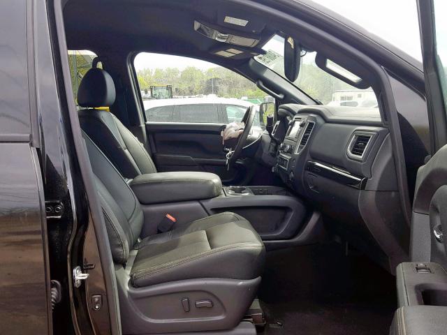 1N6AA1E53JN517421 - 2018 NISSAN TITAN SV BLACK photo 5