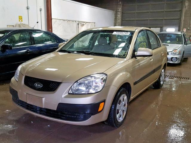 KNADE223296499350 - 2009 KIA RIO BASE GOLD photo 2