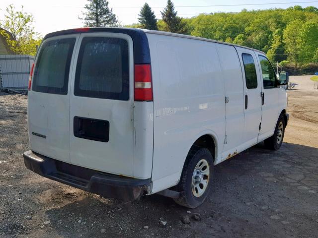 1GCFG15X091114508 - 2009 CHEVROLET EXPRESS G1 WHITE photo 4