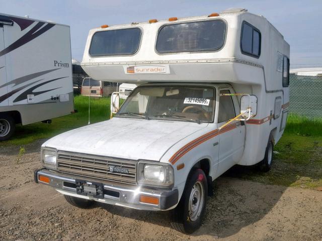 JT5RN44DXD1122521 - 1983 TOYOTA PICKUP / C WHITE photo 2