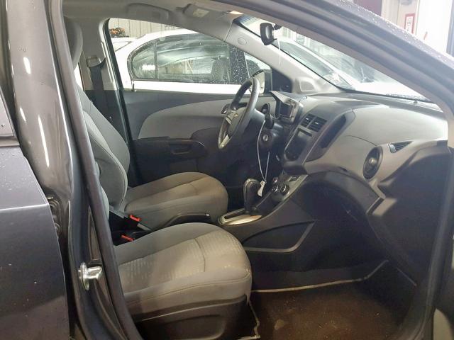 1G1JA5SH9D4223615 - 2013 CHEVROLET SONIC LS 灰色 照片 5