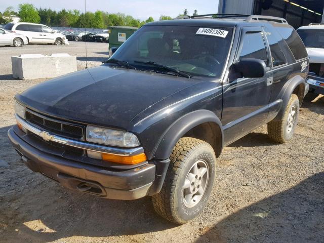 1GNCT18W72K103109 - 2002 CHEVROLET BLAZER BLACK photo 2