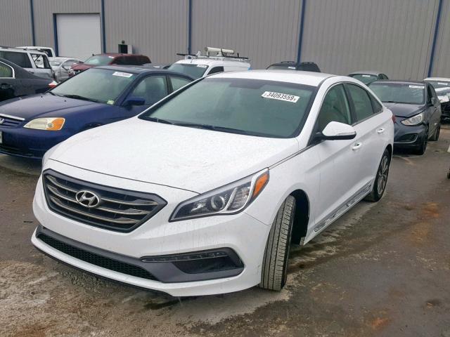 5NPE34AF8FH050003 - 2015 HYUNDAI SONATA SPO WHITE photo 2