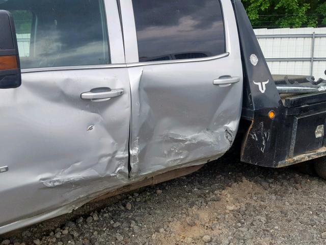 1GD422C86FF671974 - 2015 GMC SIERRA K35 SILVER photo 9