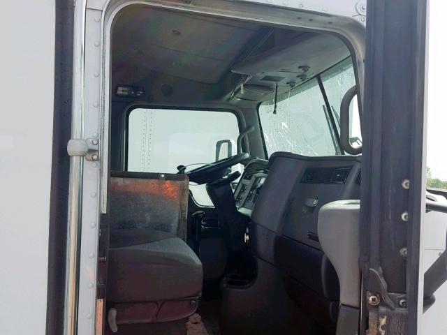 1XKAD49X8CJ323375 - 2012 KENWORTH CONSTRUCTI WHITE photo 5