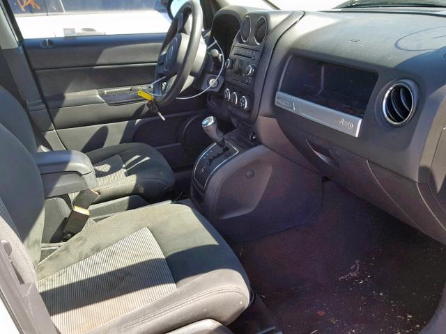 1C4NJCBA8ED829764 - 2014 JEEP COMPASS SP 白色 照片 5