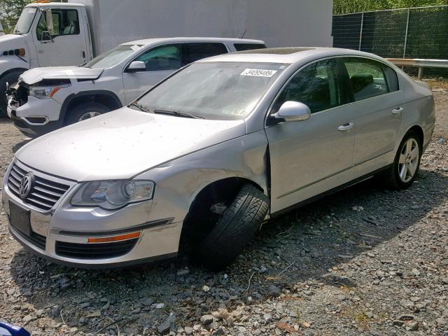 WVWAK73C38E209762 - 2008 VOLKSWAGEN PASSAT KOM GRAY photo 2