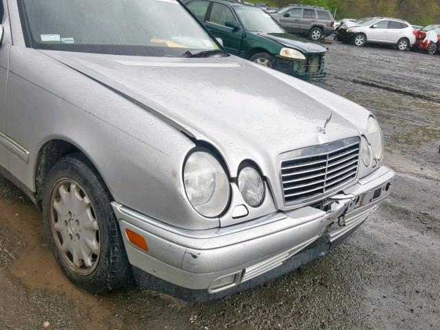 WDBJH82FXXX018857 - 1999 MERCEDES-BENZ E 320 4MAT SILVER photo 9