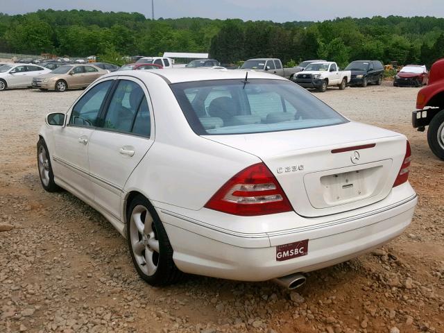 WDBRF52HX6F758115 - 2006 MERCEDES-BENZ C 230 WHITE photo 3