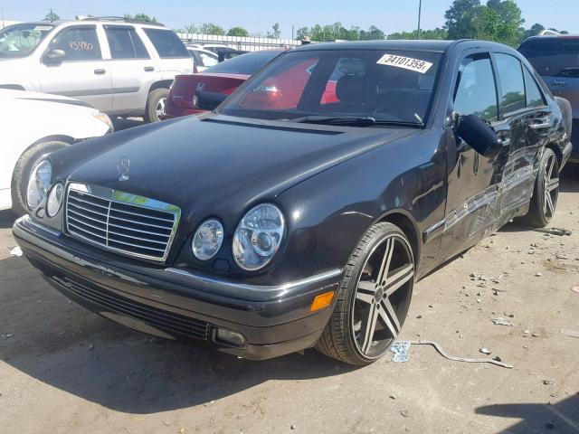 WDBJF55F0VA335904 - 1997 MERCEDES-BENZ E 320 BLACK photo 2