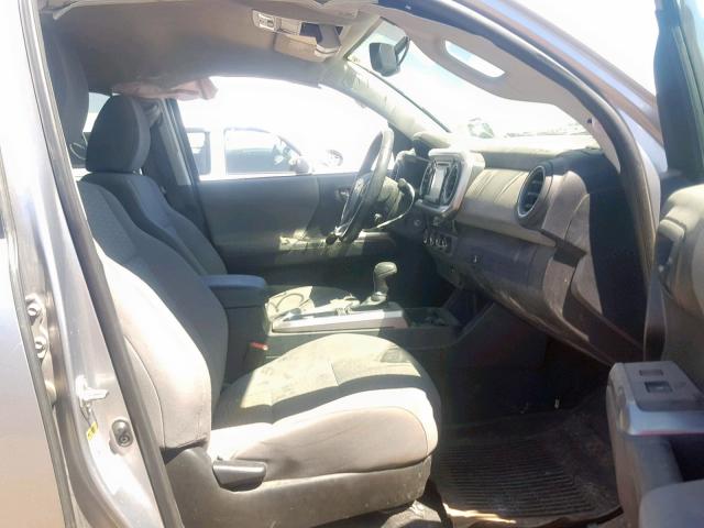 3TMDZ5BN8GM008853 - 2016 TOYOTA TACOMA DOU SILVER photo 5