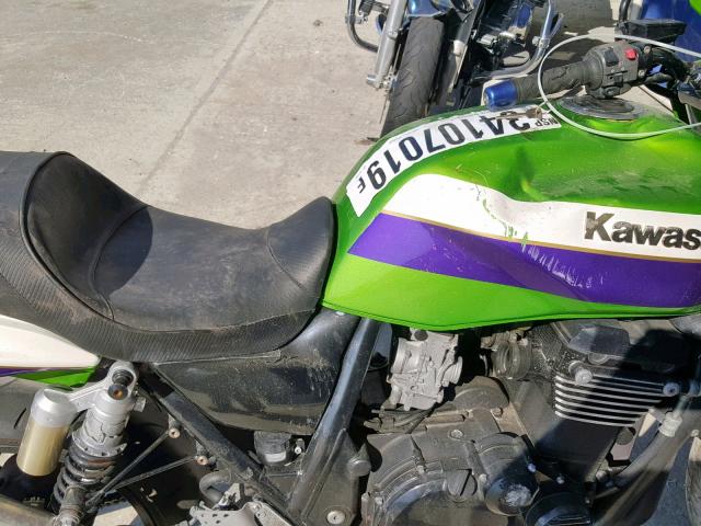 JKAZR9A101A003284 - 2001 KAWASAKI ZR1200 A GREEN photo 5