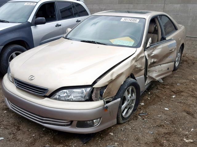 JT8BF28G910315934 - 2001 LEXUS ES 300 GOLD photo 2