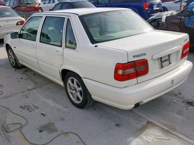 YV1LS5647W1435495 - 1998 VOLVO S70 GLT WHITE photo 3