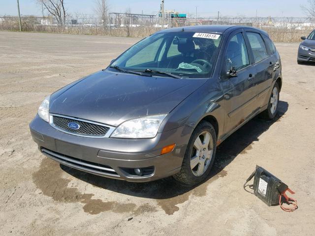 1FAFP37N87W317689 - 2007 FORD FOCUS ZX5 GRAY photo 2