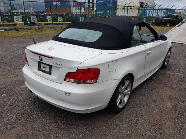 WBAUL73509VJ75354 - 2009 BMW 128 I WHITE photo 4