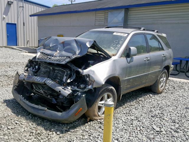 JT6GF10U1Y0066226 - 2000 LEXUS RX SILVER photo 2