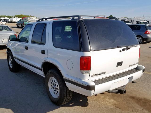 1GNDT13W1V2226663 - 1997 CHEVROLET BLAZER WHITE photo 3