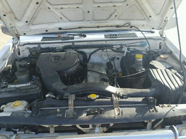 1N6SD16Y7VC410118 - 1997 NISSAN TRUCK WHITE photo 7