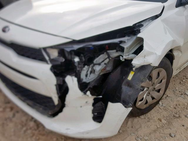 3KPA24AB3JE071868 - 2018 KIA RIO LX WHITE photo 9