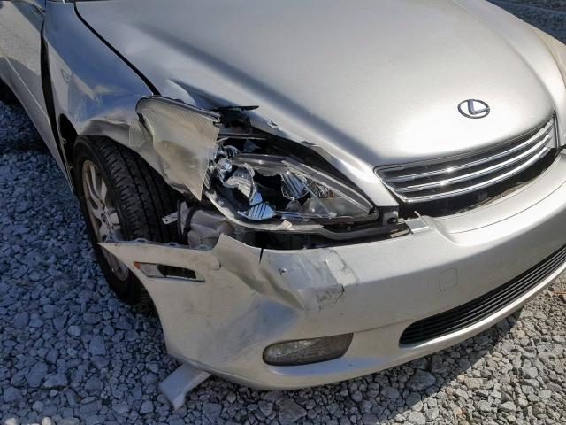 JTHBF30G620048366 - 2002 LEXUS ES 300 SILVER photo 9