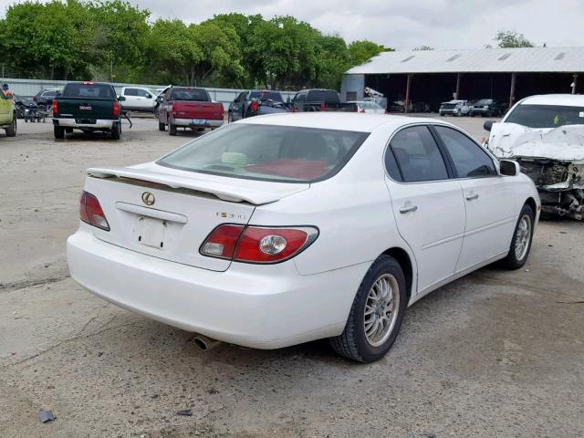 JTHBF30G725022796 - 2002 LEXUS ES 300 WHITE photo 4