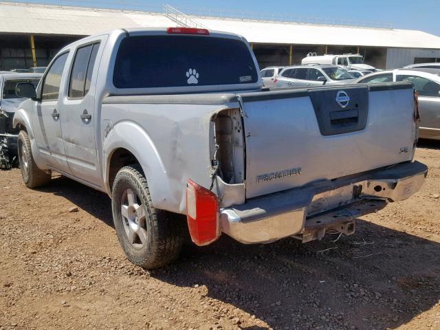 1N6AD07U35C445224 - 2005 NISSAN FRONTIER C SILVER photo 3