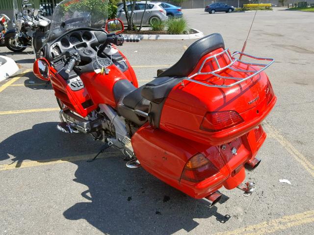 1HFSC47014A300438 - 2004 HONDA GL1800 RED photo 3