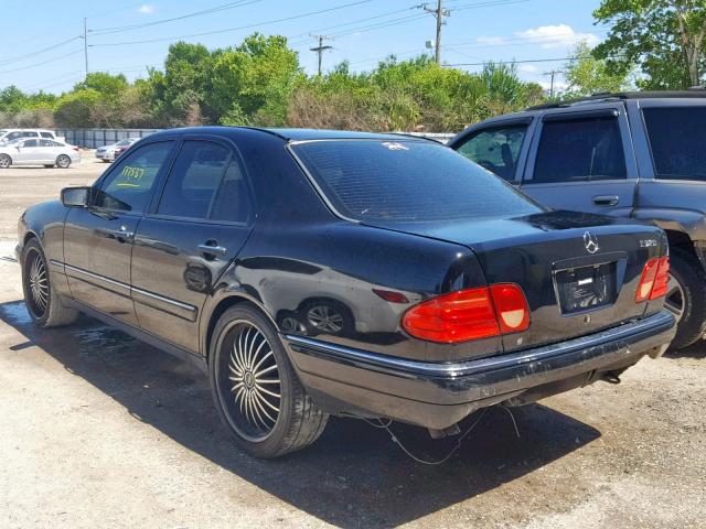 WDBJF65H5XA769410 - 1999 MERCEDES-BENZ E 320 BLACK photo 3