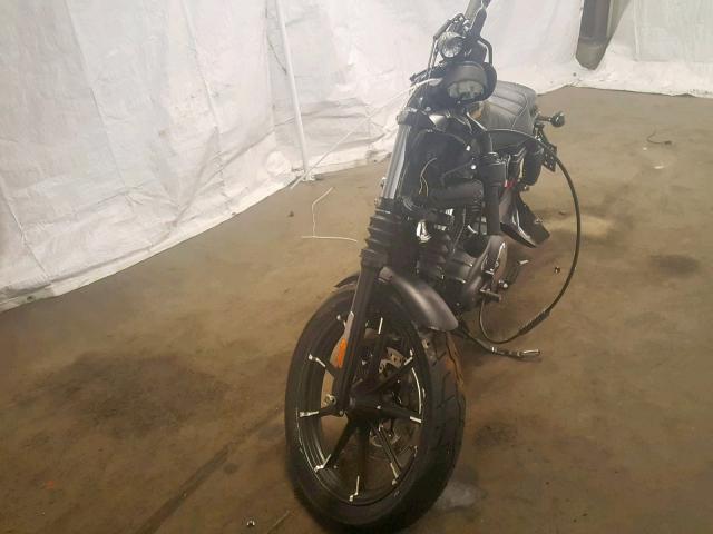 1HD4LE217KC424318 - 2019 HARLEY-DAVIDSON XL883 N BLACK photo 2