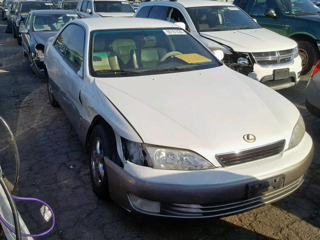 JT8BF28GXW5040942 - 1998 LEXUS ES 300 WHITE photo 1