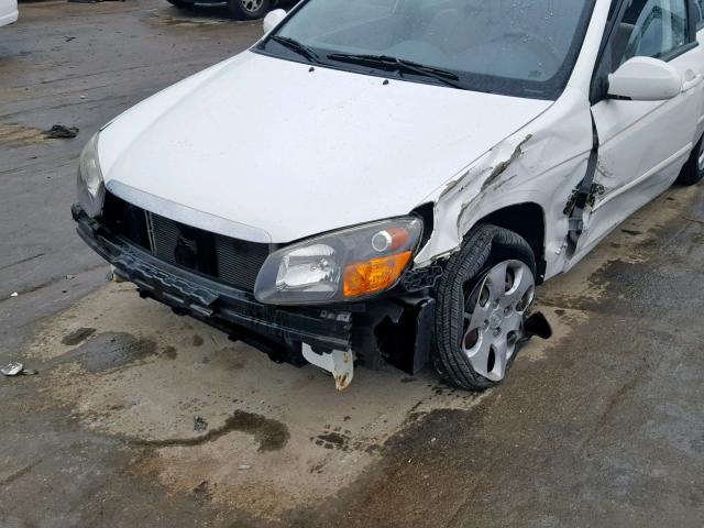 KNAFE221195624139 - 2009 KIA SPECTRA EX WHITE photo 9