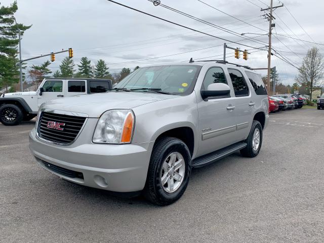 1GKS2AE03BR281733 - 2011 GMC YUKON SLE SILVER photo 1